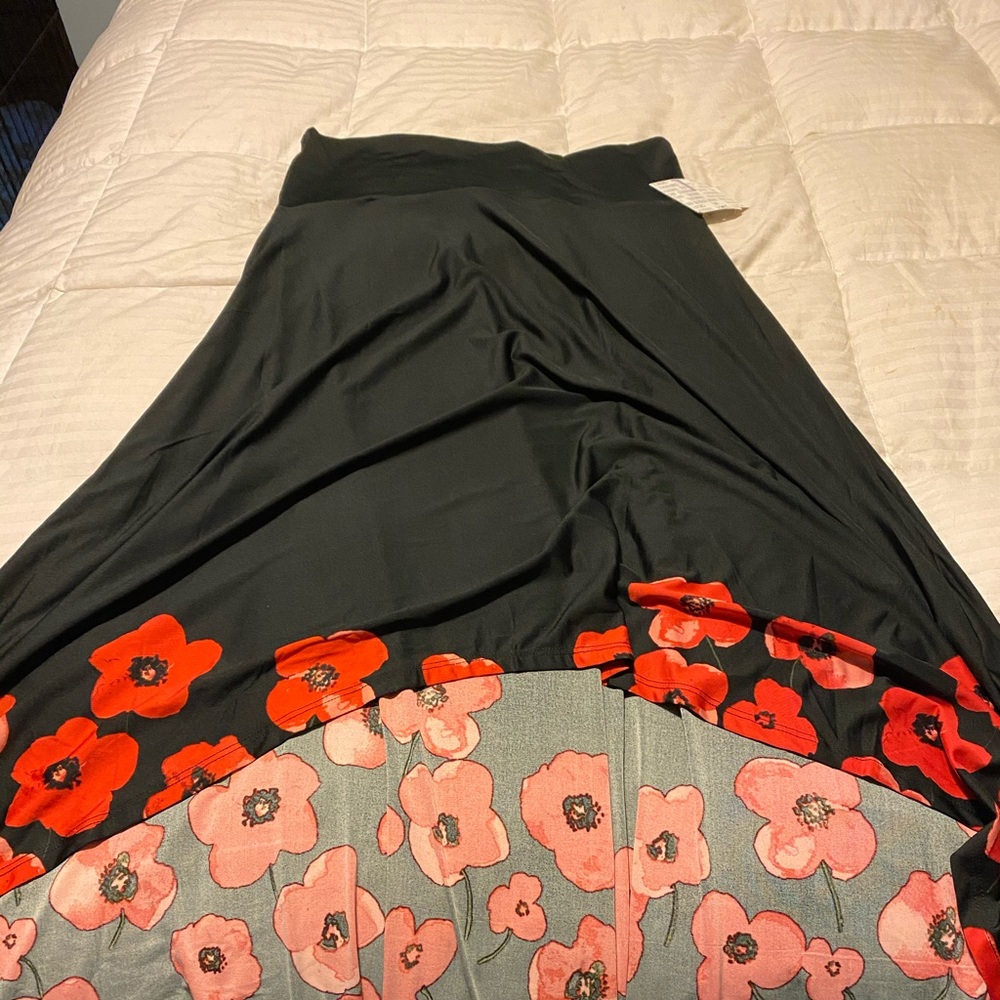 Brand New With Tags Lularoe Olivia Skirt